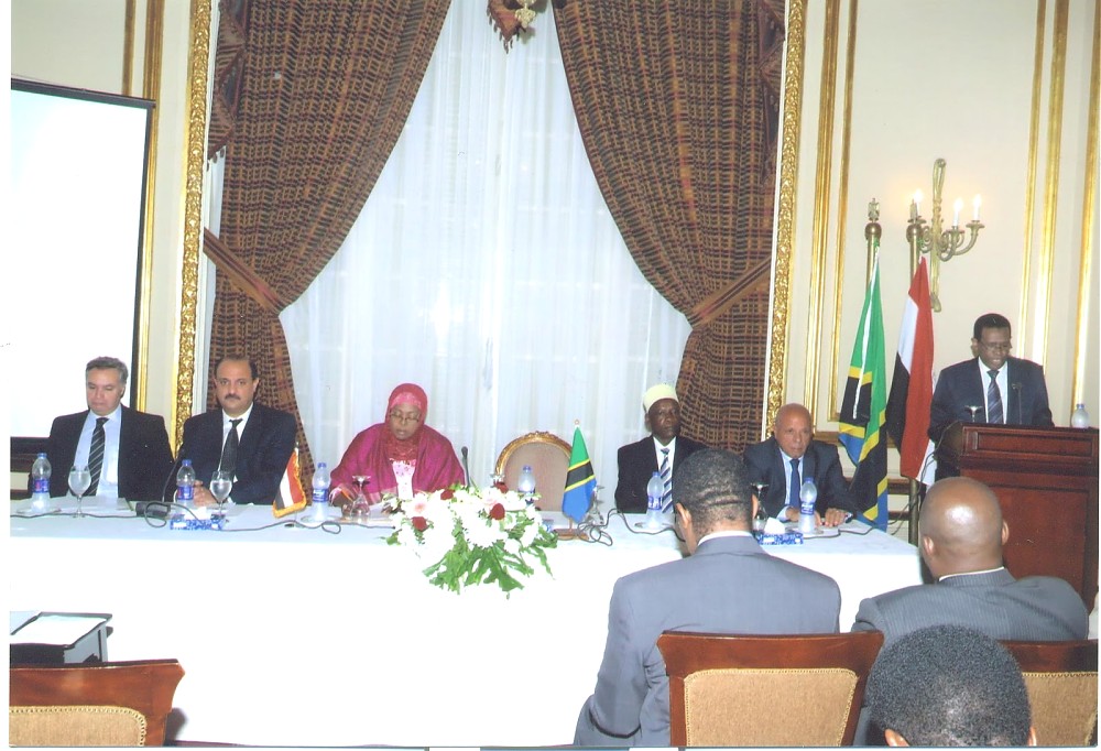 Balozi Amina Salum Ali, Waziri wa Viwanda, Biashara na Masoko wa Zanzibar akifuatilia neno la ukaribisho kutoka kwa Balozi wa Tanzania nchini Misri, Mhe. Mohammed Haji Hamza .